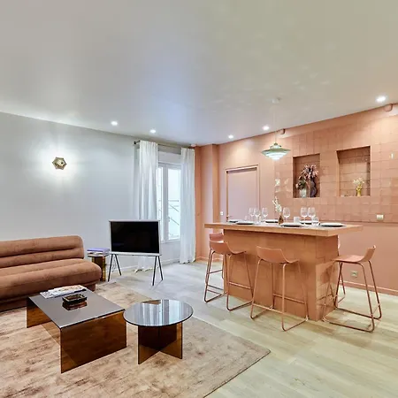 Center Of By Prestige Апартаменты *