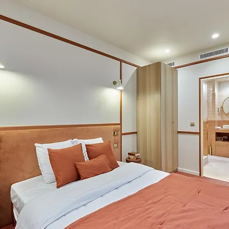 Center Of By Prestige * Paris